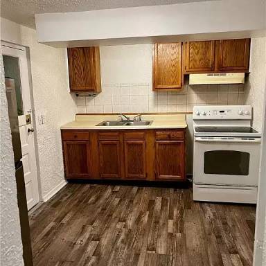Main picture of 130 Grandview Ave