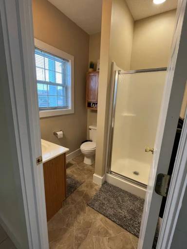 Main picture of 421 W 6th St