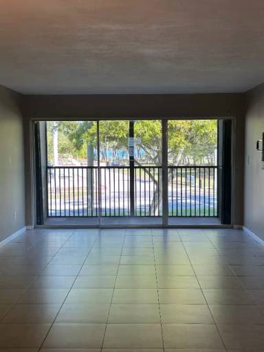 Main picture of 701 N Indian River Dr