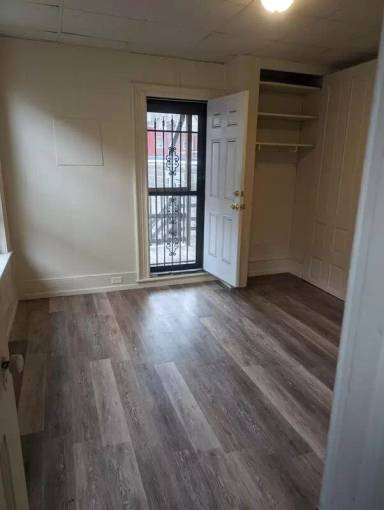 Main picture of 207 W Market St