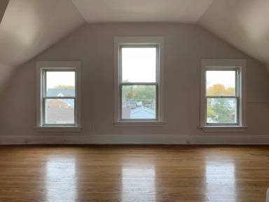 Main picture of 9303 Burlington Ave