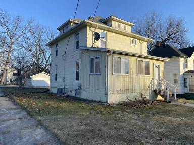 Main picture of 204 Foster Ave