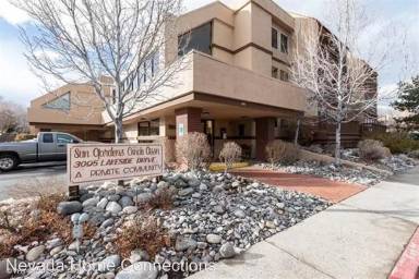 Main picture of 3095 Lakeside Dr