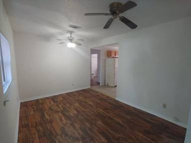 Main picture of 2917 W Cross St