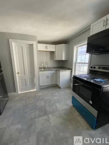 Main picture of 9 Central St