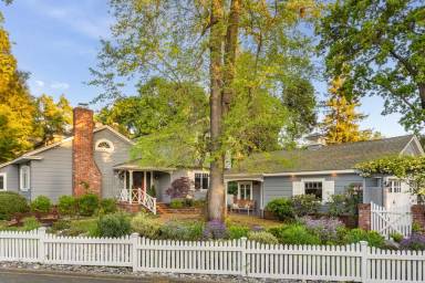 Main picture of 120 El Centro