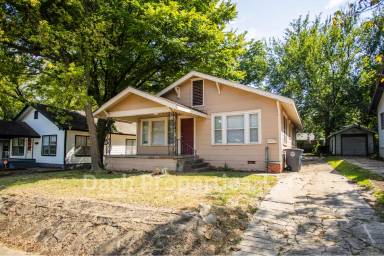 Main picture of 2040 E 12th St