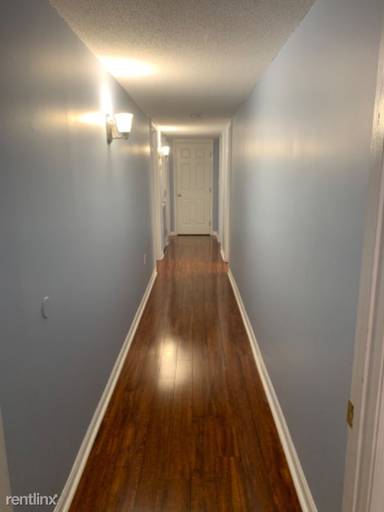 Main picture of Riverbend Condominiums