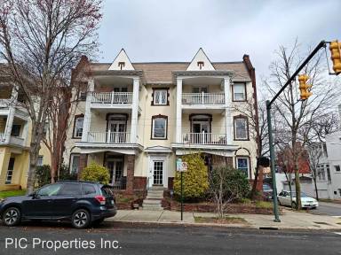 Main picture of 1600 Grove Ave