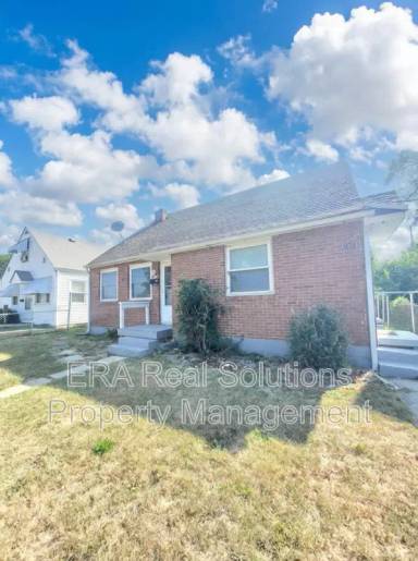 Main picture of 260 S Powell Ave