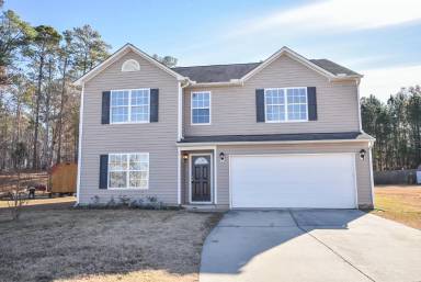 Main picture of 809 Golden Horseshoe Ln