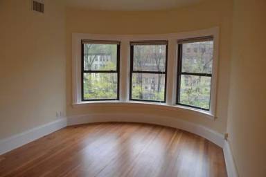 Main picture of 1463 Beacon St