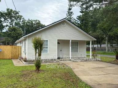 Main picture of 324 Lena St