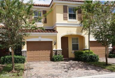 Main picture of Emerald Creek Townhomes