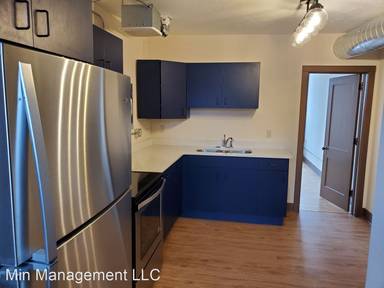 Main picture of 206 1/2 E College Ave