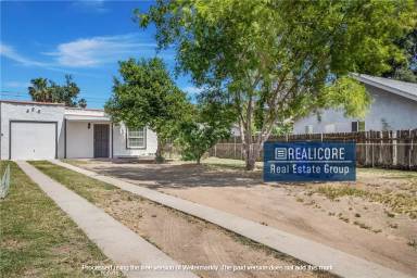 Main picture of 1897 N Pershing Ave