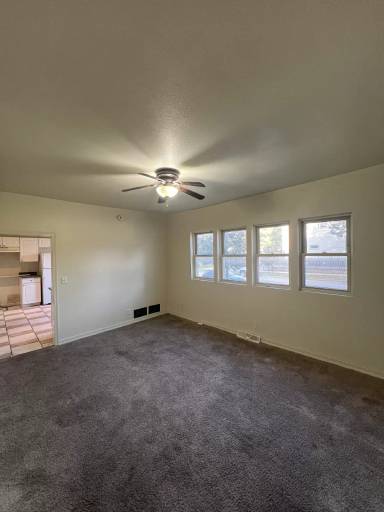 Main picture of 2401 N Weil St