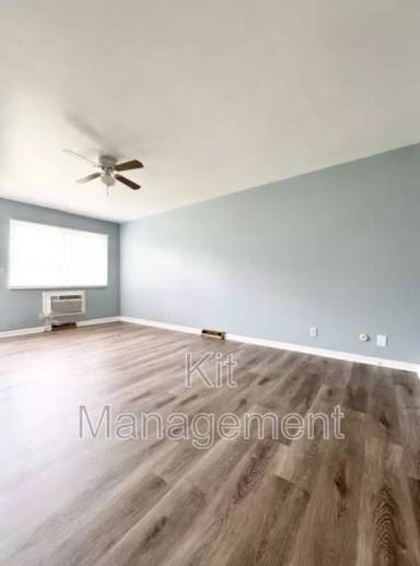 Main picture of 2241 W Laskey Rd