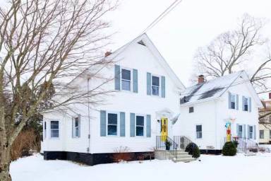 Main picture of 85A Maple St