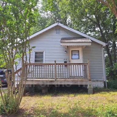 Main picture of 212 Sundown St