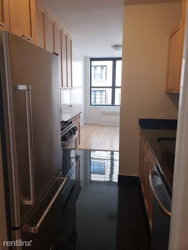 Main picture of 247 W 87th St