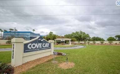 Main picture of 2020 Cove Cay Dr