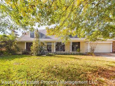 Main picture of 300 Quail Dr