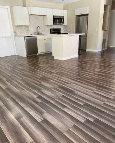 Main picture of 13690 Karen St