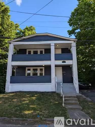 Main picture of 1272 Kent St