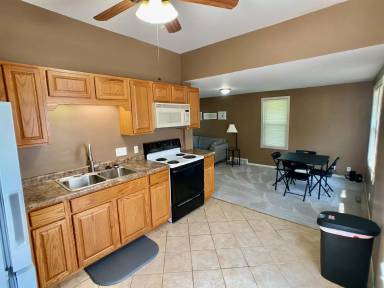 Main picture of 917 James Ave