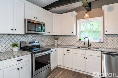Main picture of 112 Hartman Ave