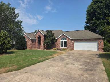 Main picture of 302 Cross Creek Dr
