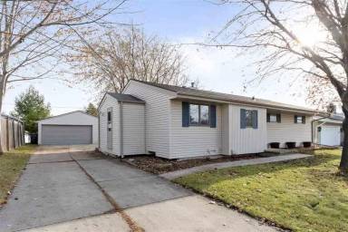 Main picture of 1284 Green Acres Ln