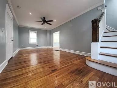 Main picture of 2122 Gross Ave