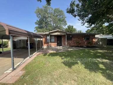 Main picture of 912 Sandy Ln