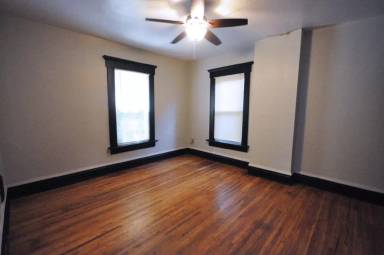 Main picture of 131 W 8th Ave