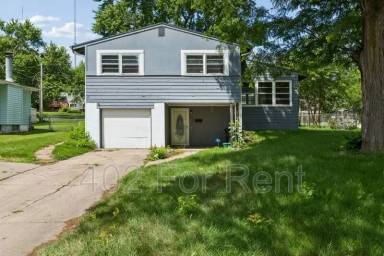 Main picture of 6006 N 68th St