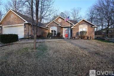 Main picture of 21 Ayr Dr