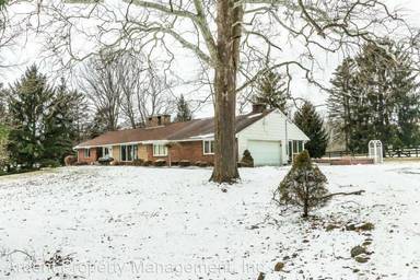 Main picture of 958 Hyatts Rd