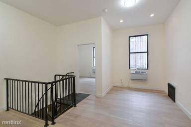 Main picture of 669 E 21st St