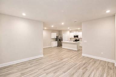 Main picture of 530 Bridle Way