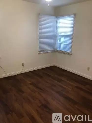 Main picture of 320 N 5th St