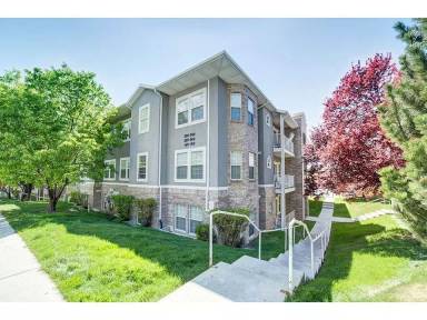 Main picture of 345 Belmont Pl