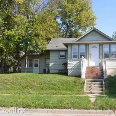 Main picture of 124 S Wilmoth Ave
