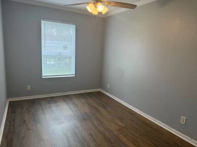 Main picture of 7091 W Issaquena St