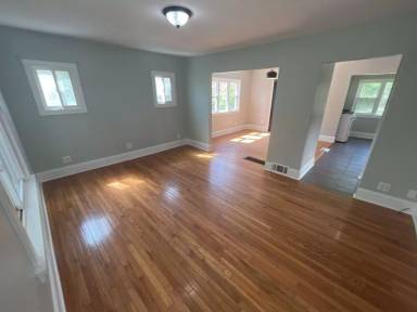Main picture of 949 Harrison Ave