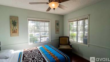 Main picture of 4902 Coke Ave