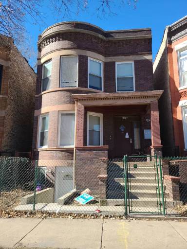Main picture of 6336 S Maryland Ave