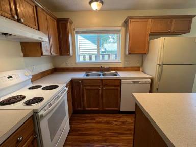 Main picture of 8441 SE Mill St