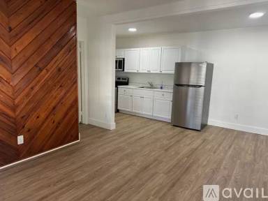 Main picture of 24 NW 50th Ave
